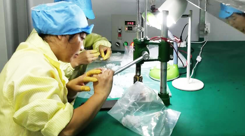TONGDA LINK cleanroom assembly service for plastic product and medical devices manufacturing