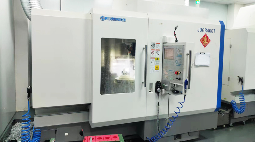 customizing CNC machined plastic and metal parts supplier