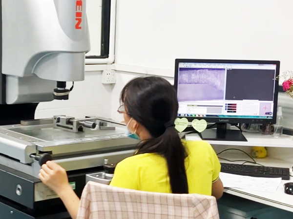 We provide precise and economic mass manufacturing of individual plastic parts