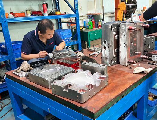 Multi-Cavity Mold manufacturing and production