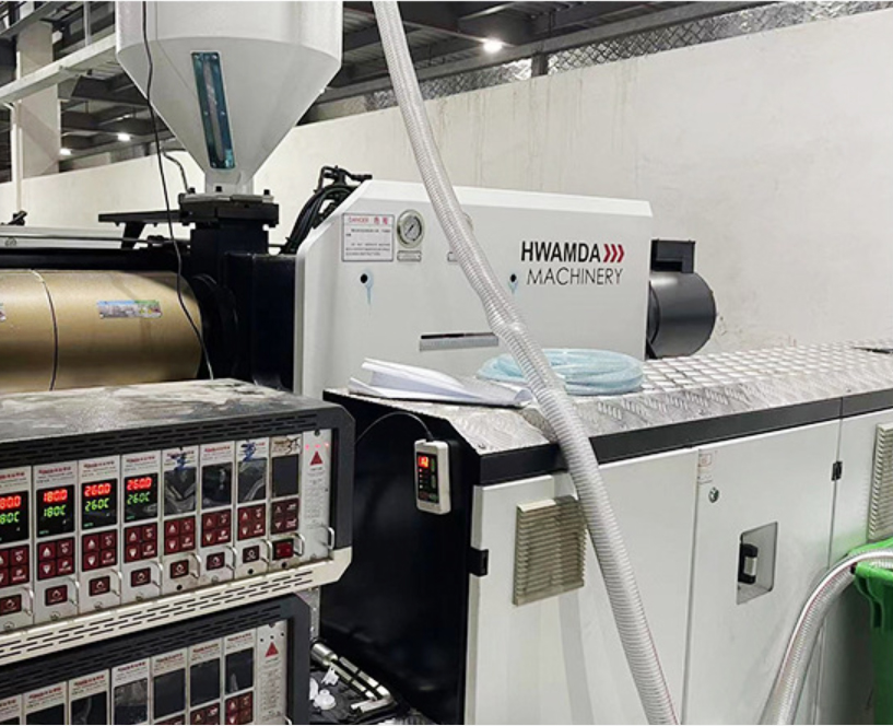 This equipment is perfect for producing high-quality, food-grade containers with efficiency and precision, meeting the demands of the modern food packaging industry.