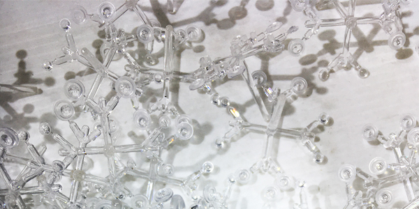 TONGDA LINK Mold is your trusted partner for end-to-end plastic manufacturing solutions. We specialize in high-precision custom mold design and manufacturing, injection molding services, and rapid prototyping, delivering seamless support from concept to mass production.