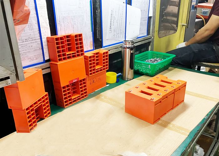 comprehensive understanding of the properties and applications of commodity plastics