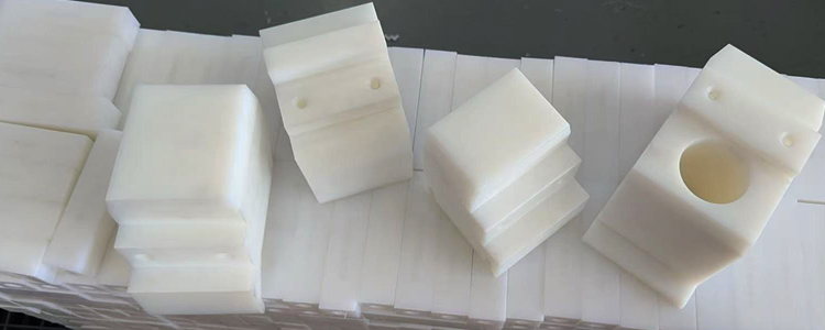 ultra-high molecular weight polyethylene (UHMWPE) sideblocks