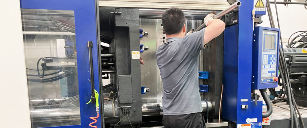 Услуги литья пластмасс на заказ и изготовление пресс-форм