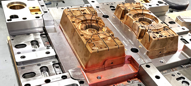 AMPCOLOY 940 copper alloy insert in mold core for rapid heat dissipation